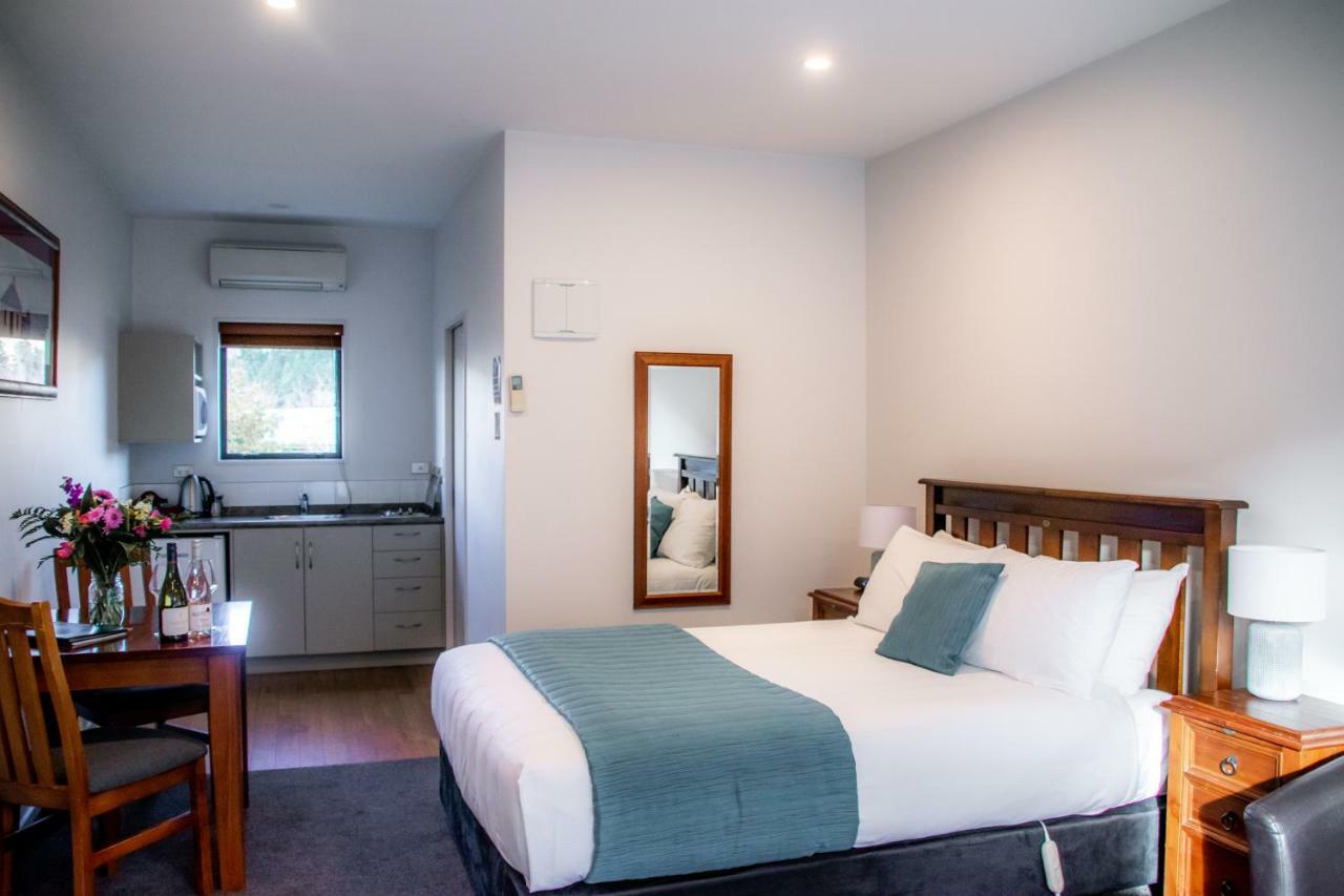 Carrick Motel 4*